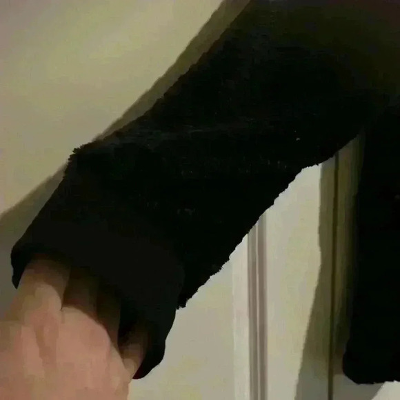 Anne Klein size L faux fur soft hoodie w gold zipper NWT - Picture 7 of 13